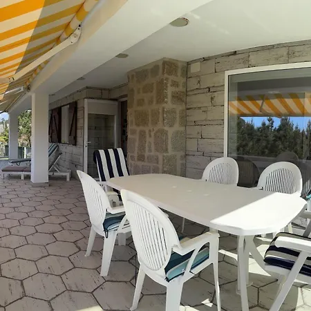 Vila Sea House *